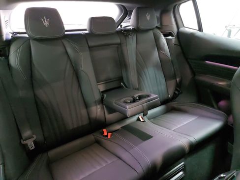 Used 2023 Maserati Grecale GT image 12