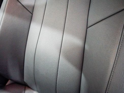 Used 2026 Mercedes-Benz GLB 250 image 25