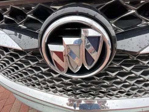 Used 2023 Buick Enclave Avenir FWD image 4