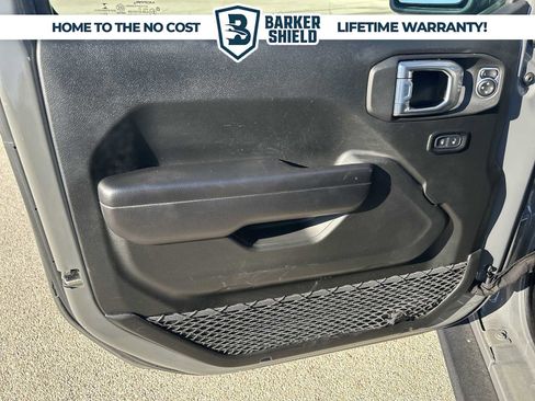 Used 2021 Jeep Wrangler Unlimited Rubicon AWD/4WD image 22