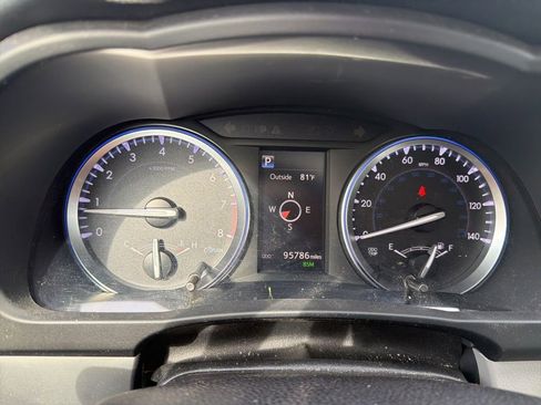Used 2018 Toyota Highlander XLE AWD/4WD image 8