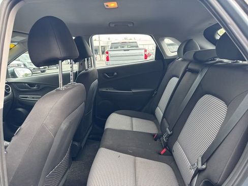 Used 2021 Hyundai Kona SE image 5