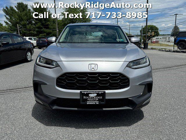 Used 2025 Honda HR-V LX image 2