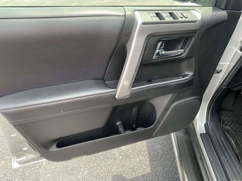 Used 2018 Toyota 4Runner SR5 Premium RWD image 14