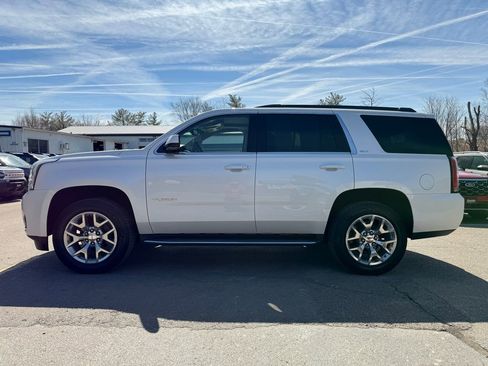 Used 2016 GMC Yukon SLT w/ Open Road Package AWD/4WD image 8
