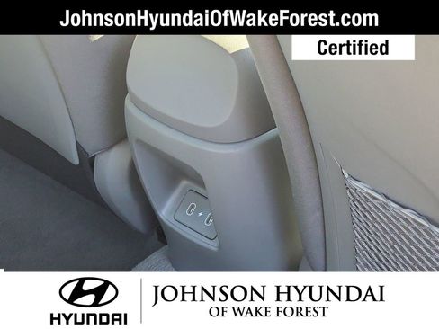 Certified 2025 Hyundai Elantra SEL image 19