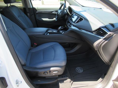 Used 2020 Buick Enclave Essence w/ Trailering Package, 5000 lbs. FWD image 10