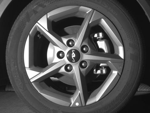 Used 2025 Kia K4 LXS image 13