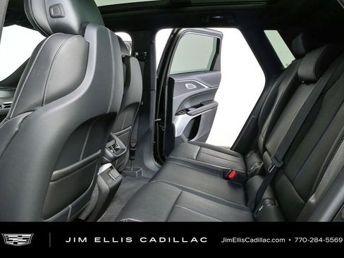 Used 2024 Cadillac Lyriq Luxury AWD/4WD image 19