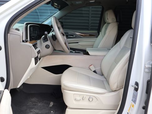 Used 2022 Cadillac Escalade Sport Platinum AWD/4WD image 14