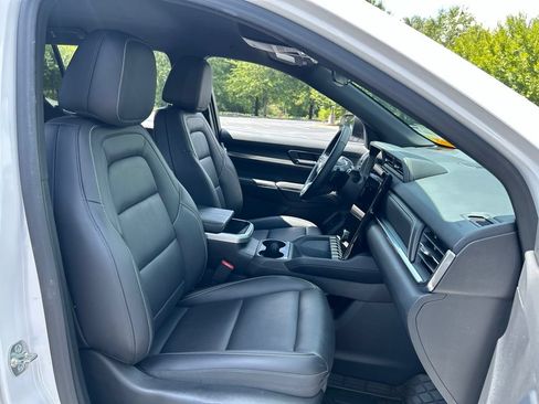 Used 2025 GMC Terrain Elevation w/ Elevation Premium Package AWD/4WD image 46