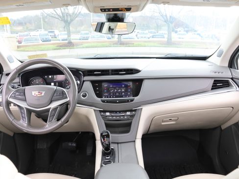 Used 2021 Cadillac XT5 Premium Luxury image 16