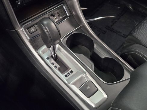 Used 2020 Subaru Ascent Premium w/ Convenience Package image 22