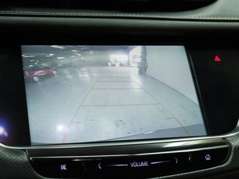 Used 2019 Cadillac XT5 FWD image 17