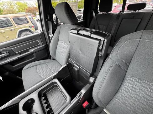 New 2026 RAM 2500 Big Horn AWD/4WD image 47