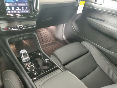 Used 2026 Volvo XC40 B4 Plus w/ Climate Package image 19