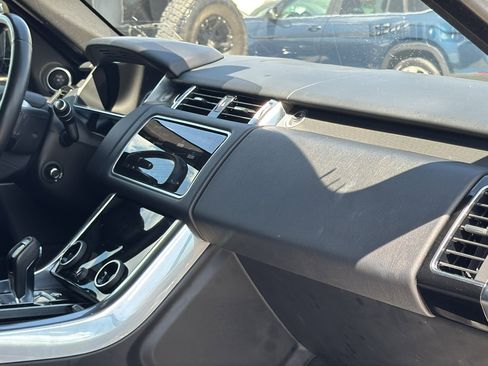 Used 2018 Land Rover Range Rover Sport HSE AWD/4WD image 29