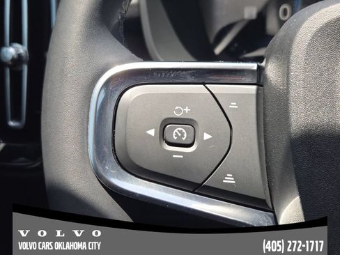 Used 2023 Volvo XC40 Recharge Ultimate AWD/4WD image 22