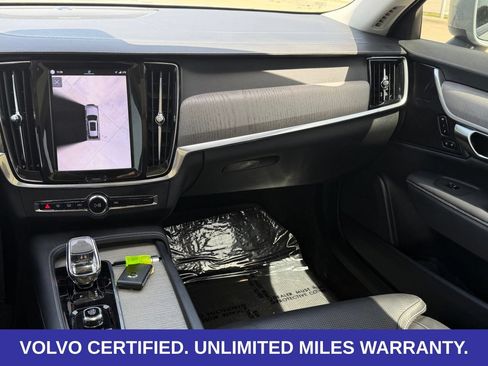 Certified 2025 Volvo V90 B6 Cross Country Ultra AWD/4WD image 12
