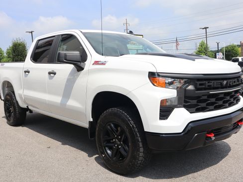 Used 2022 Chevrolet Silverado 1500 Custom Trail Boss AWD/4WD image 5