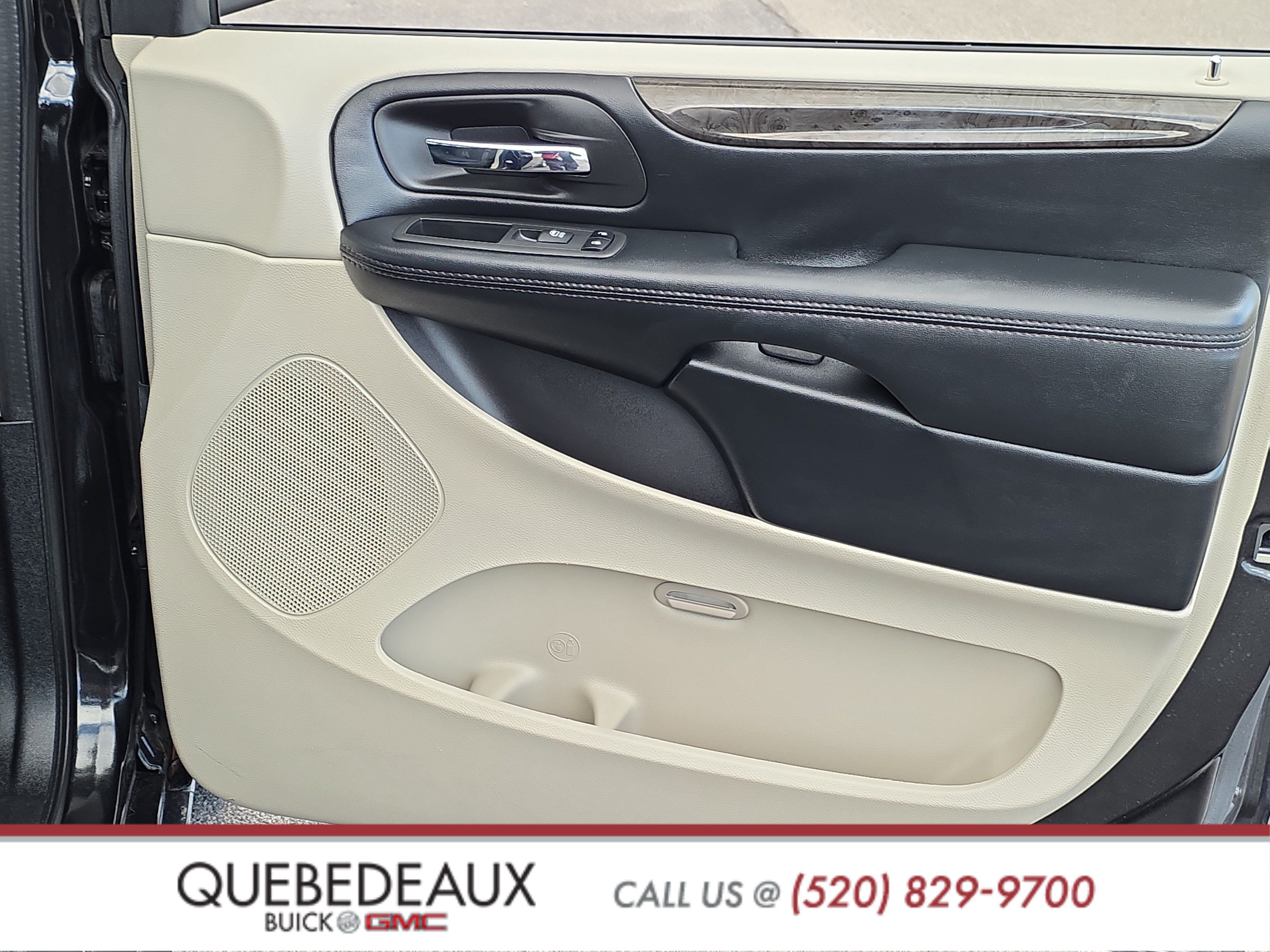 Used 2019 Dodge Grand Caravan SE w/ UConnect Hands-Free Group FWD image 25