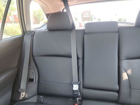 Used 2018 Subaru Outback 2.5i Limited AWD/4WD image 14