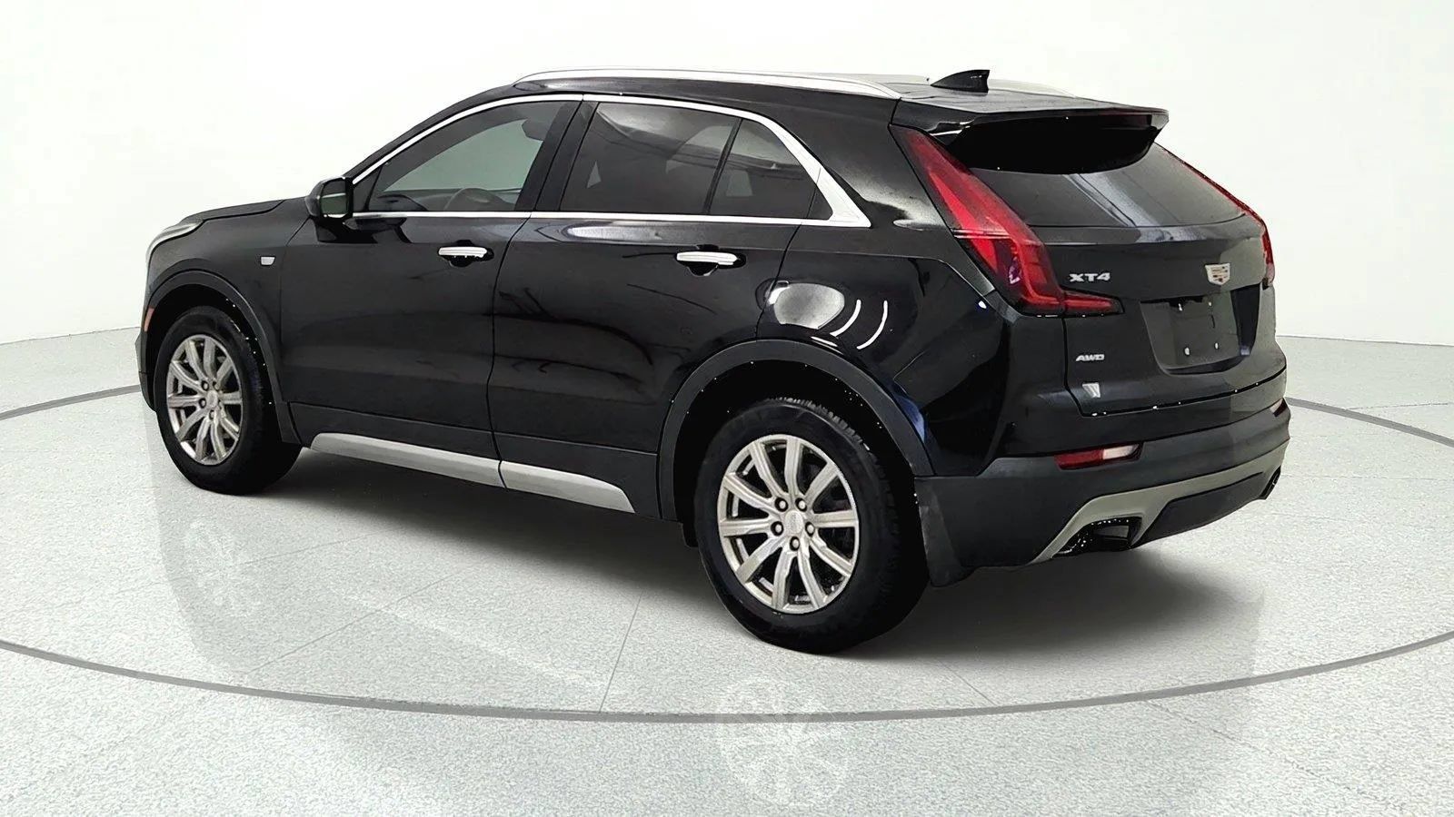 Used 2019 Cadillac XT4 Premium Luxury AWD/4WD image 4