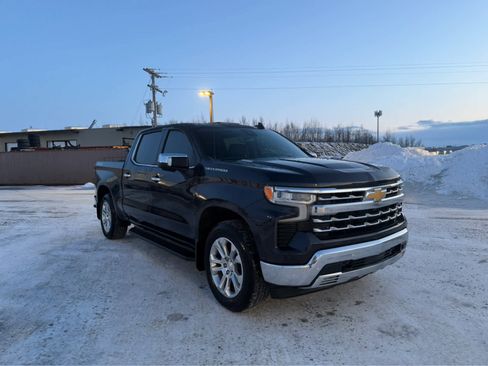 Certified 2023 Chevrolet Silverado 1500 LTZ w/ Technology Package image 9