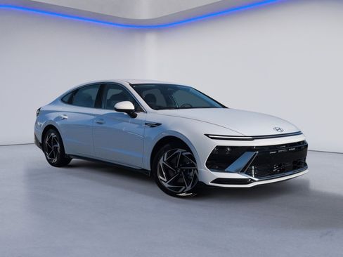 New 2026 Hyundai Sonata SEL image 1