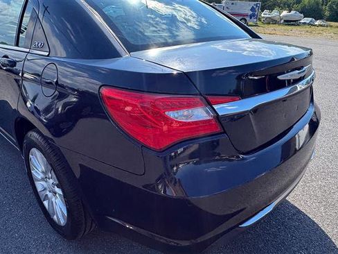 Used 2014 Chrysler 200 LX FWD image 15