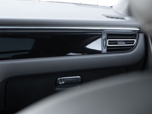 Used 2019 Porsche Macan S image 15