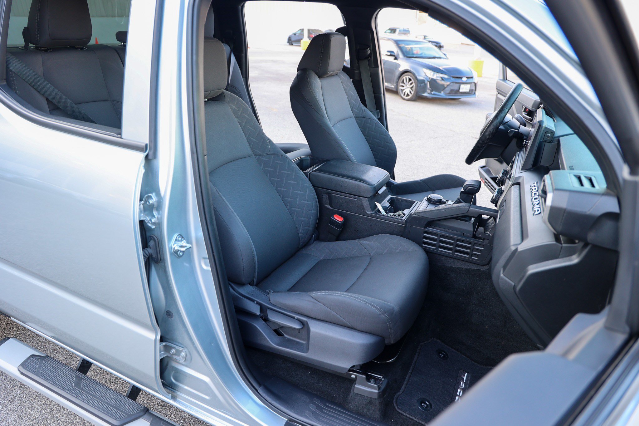 Certified 2025 Toyota Tacoma SR AWD/4WD image 41