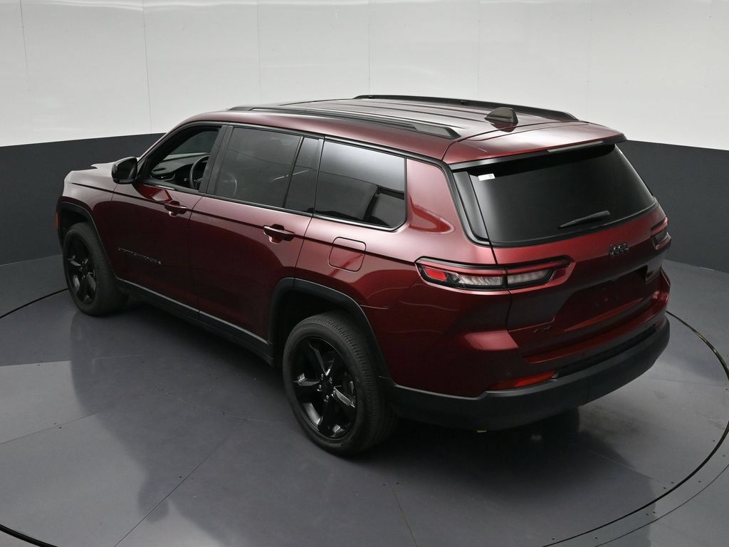 Used 2023 Jeep Grand Cherokee L Laredo AWD/4WD image 17