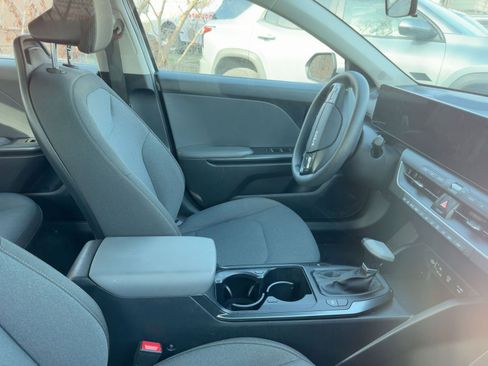 Used 2025 Kia K4 LXS image 10