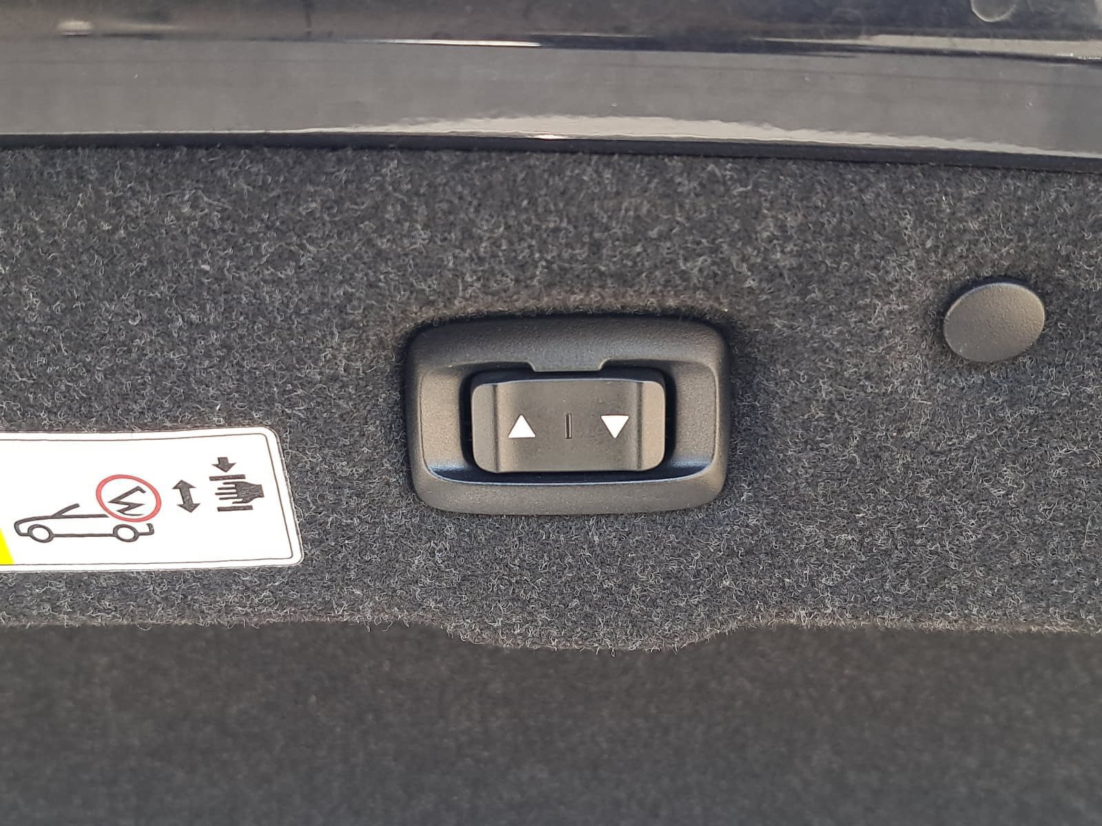 Used 2016 BMW M4 Convertible RWD image 14