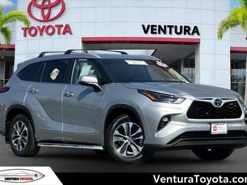 Certified 2023 Toyota Highlander XLE FWD image 1