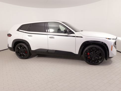 Used 2025 BMW XM AWD/4WD image 10