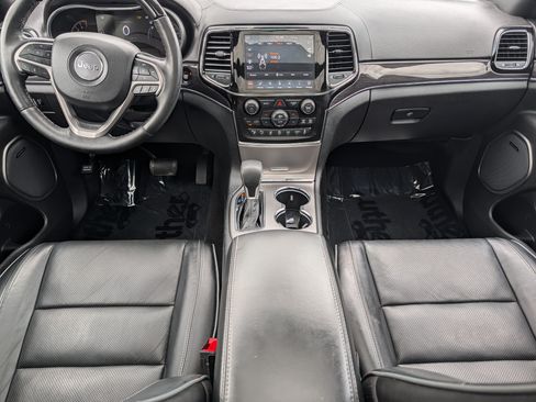 Used 2019 Jeep Grand Cherokee Overland AWD/4WD image 10