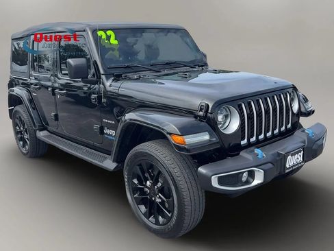 Used 2022 Jeep Wrangler Unlimited Sahara w/ Cold Weather Group AWD/4WD image 1