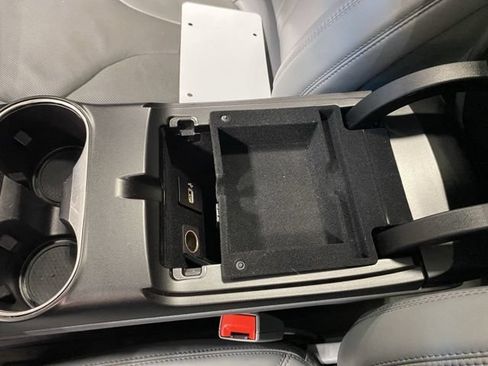 Used 2019 Lincoln Nautilus Reserve AWD/4WD image 40