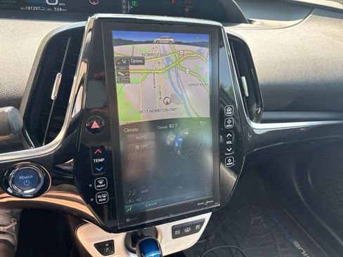 Used 2018 Toyota Prius Prime Premium FWD image 14