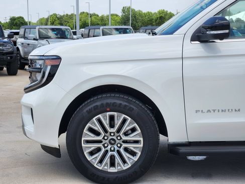 New 2026 Ford Expedition Max Platinum AWD/4WD image 9