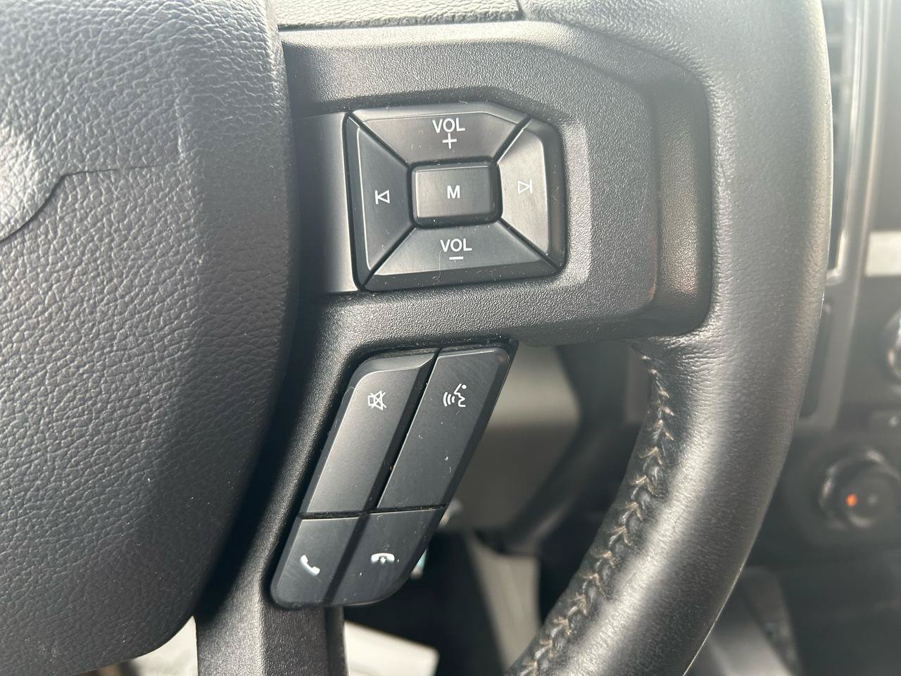 Used 2018 Ford F150 XLT w/ Equipment Group 302A Luxury AWD/4WD image 18