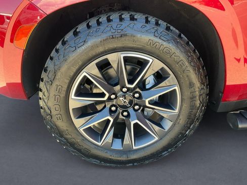 Used 2021 Chevrolet Tahoe Z71 w/ Z71 Off-Road Package AWD/4WD image 14