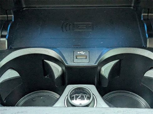 Used 2025 BMW 330i Sedan w/ M Sport Package image 28