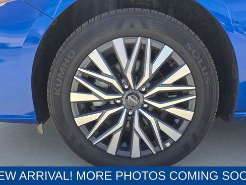 Used 2025 Nissan Altima 2.5 SV image 10