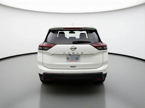 Used 2025 Nissan Rogue SV image 7