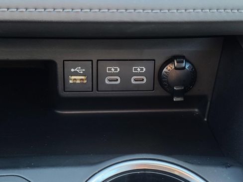 Used 2023 Toyota Highlander XLE image 27