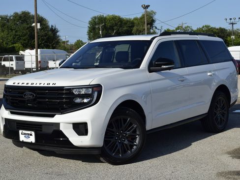 New 2025 Ford Expedition Platinum w/ Stealth Performance Package image 1