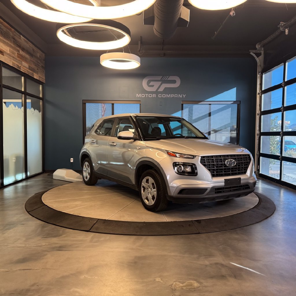 Used 2020 Hyundai Venue SE FWD image 1